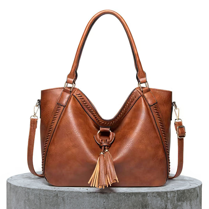Lila | Classic and Chic Shoulder Bag