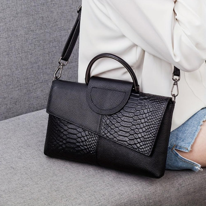 Cassandra | Luxurious Crocodile-Pattern Handbag